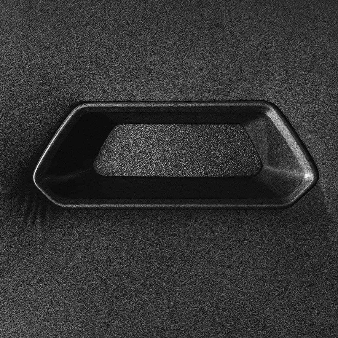 Tablet Holder - Volkswagen Tiguan 2nd Generation Seats view 5