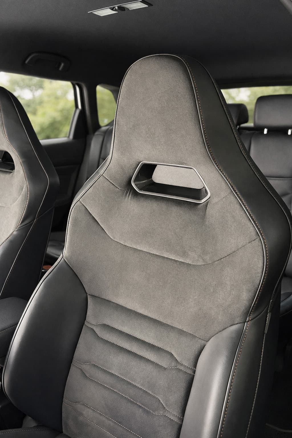 Tablet Holder - Volkswagen ID.5 Sport Seats - 7