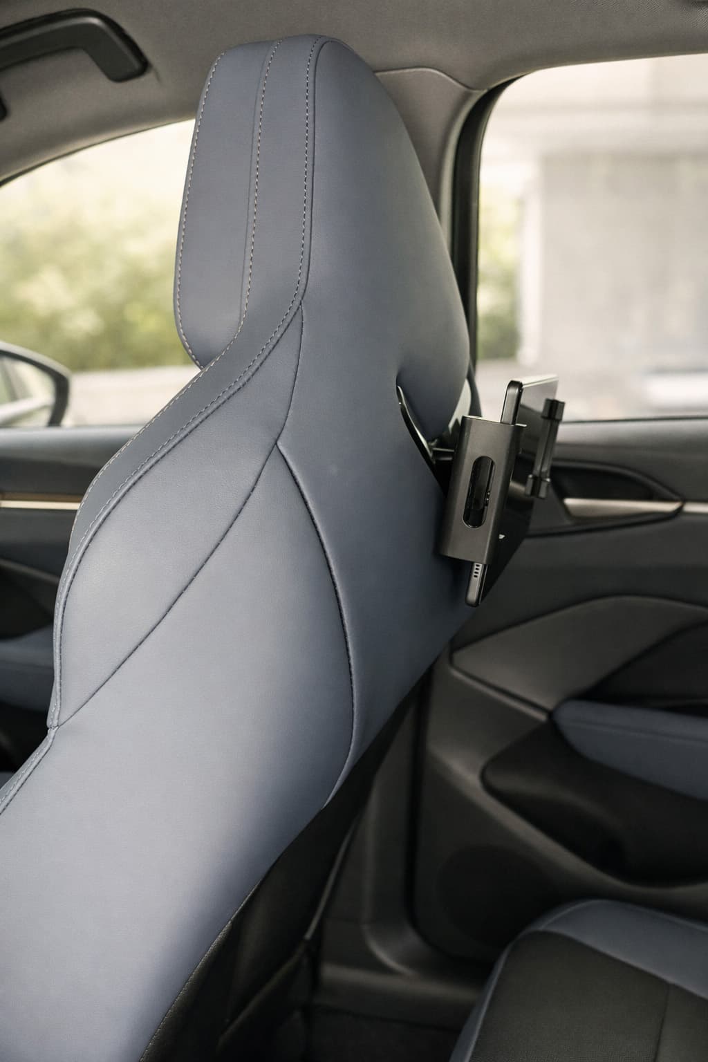 Car Headrest Tablet Holder for Back Seat - Cupra Tavascan - 4